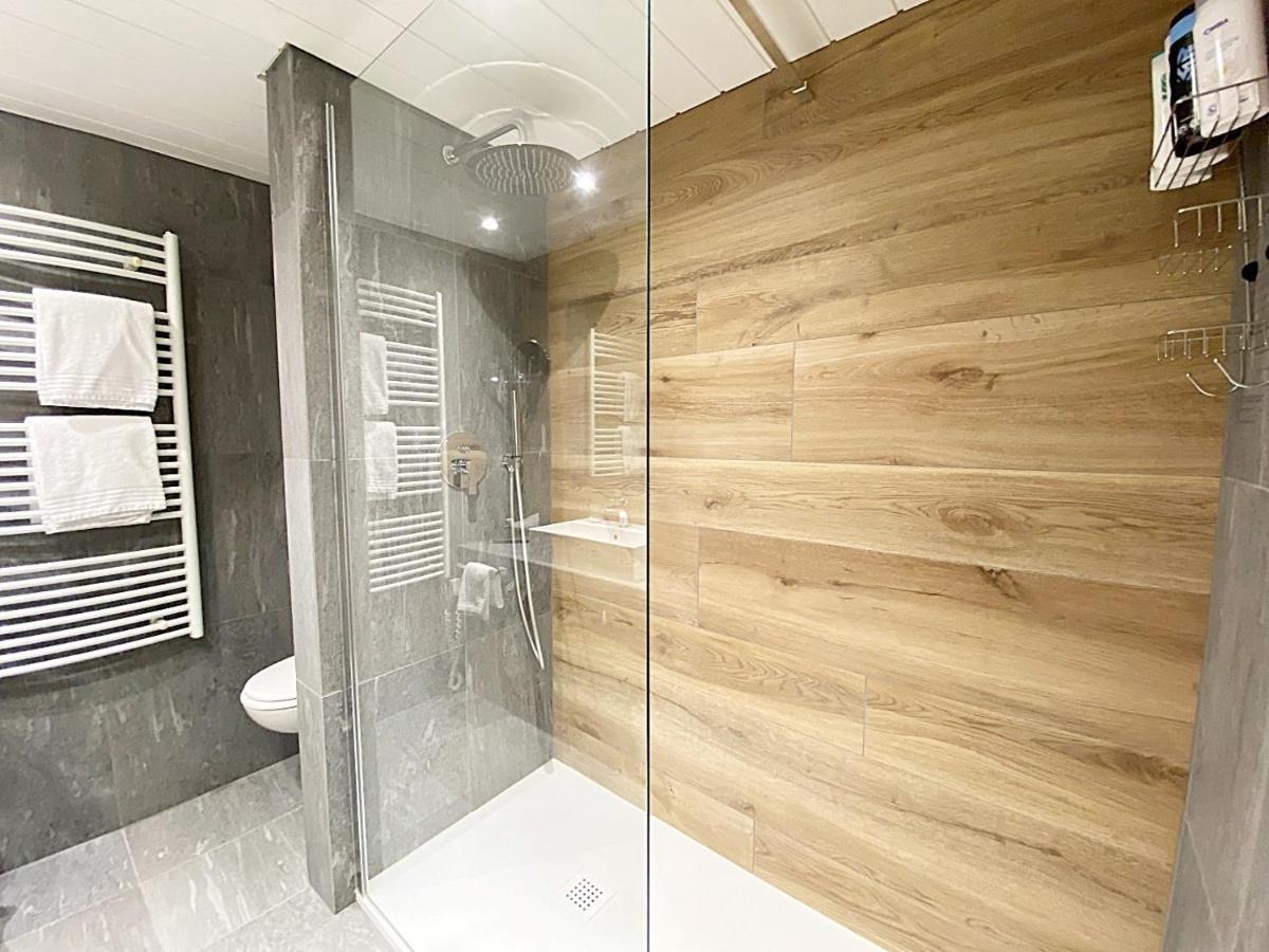 Ferienwohnung 45m2 Alpenschick mit Ausblick - Pool - 2P. - E405 St. Moritz Exterior foto